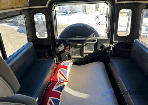 1991 Land Rover Defender из США, поврежденный, VIN SALLDVAF7HA482382